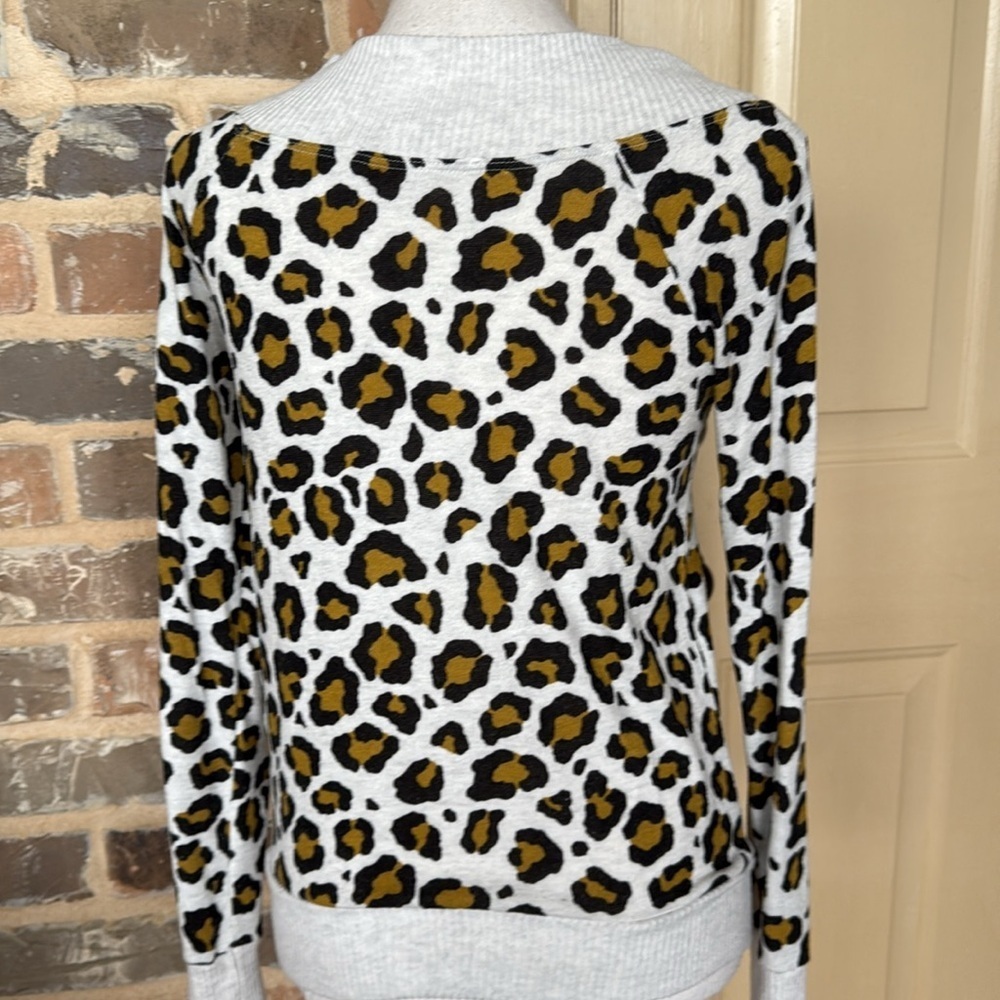 Ivory Leopard Animal Print Long Sleeve Top Contrast Rib Knit Trim Streetwear - Picture 6 of 13